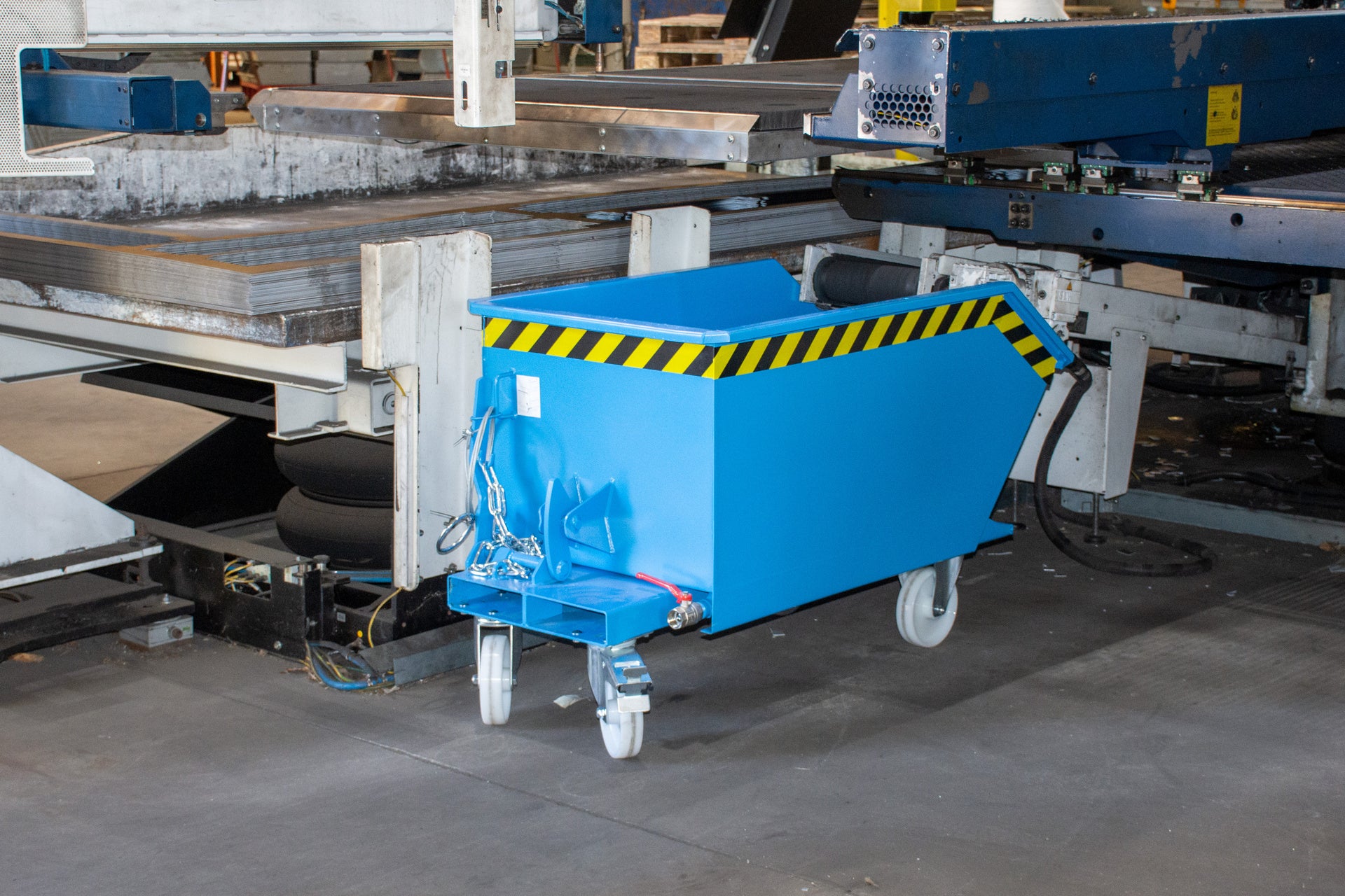 Späne-Kippbehälter GU-E mit Zubehör Rollensatz