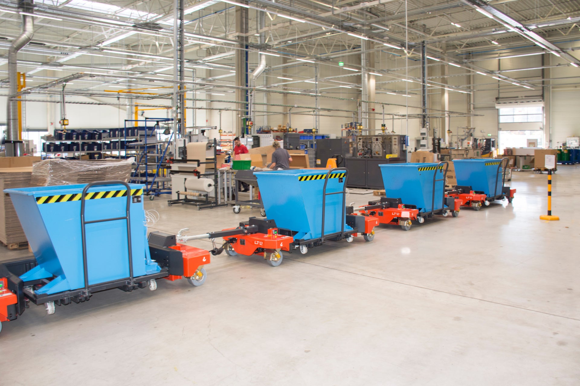 Späne-Kippbehälter SGU-RZ auf Routenzug