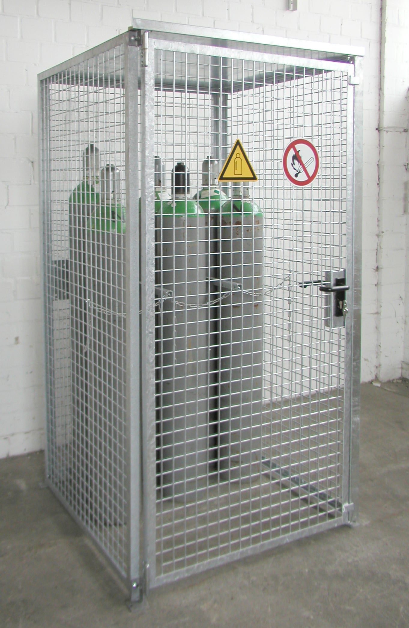 Bild Anwendung Gasflaschen-Container GFC-M0 und Dach