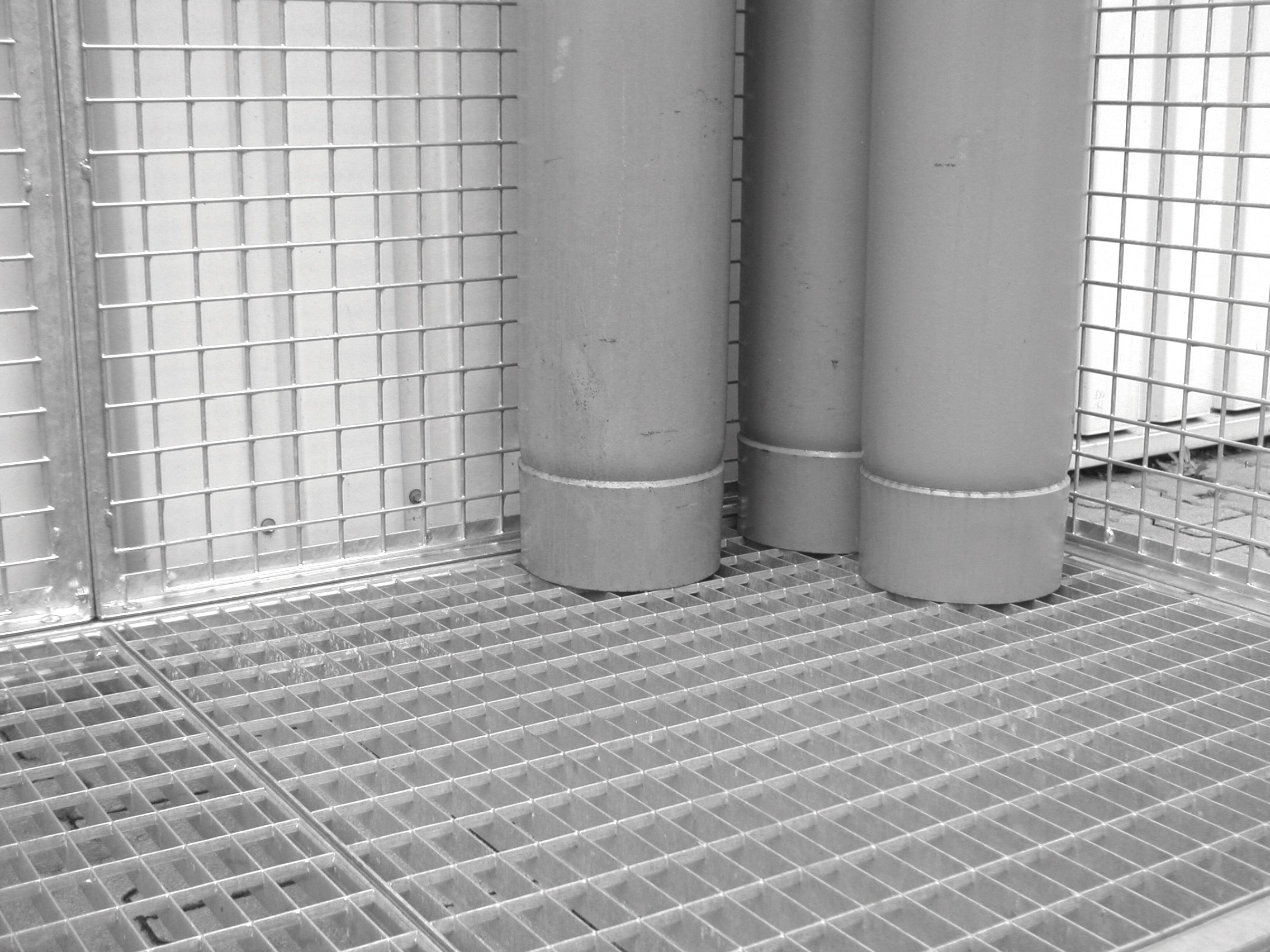 Gitterrostboden für Gasflaschencontainer GFC-M4, feuerverzinkt