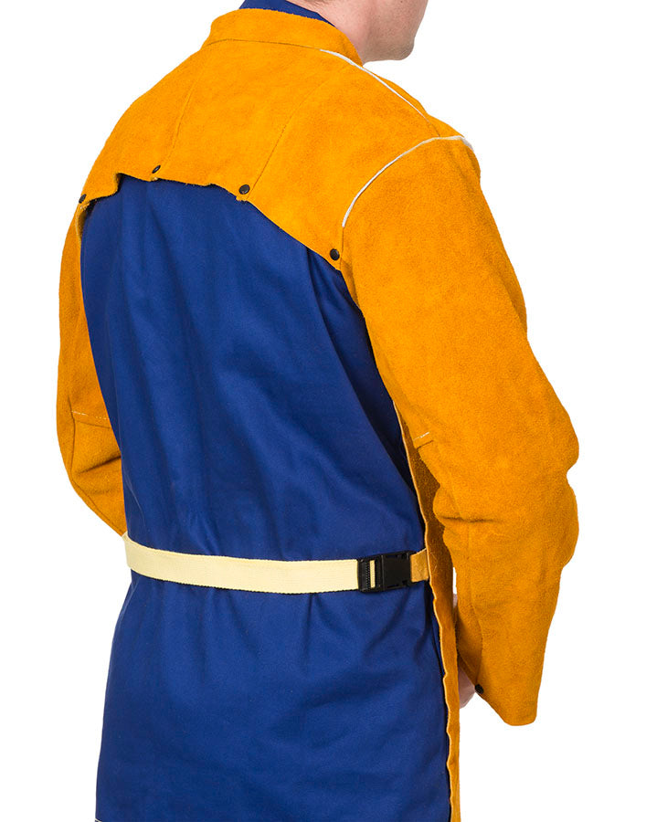 Schulterjacke Leder GB - seitliche Rückansicht mit Schürze